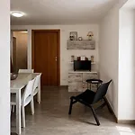 Rustico Maria Full House View Escape