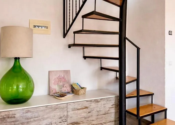 Rustico Maria Full House View Escape *