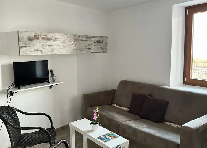 Rustico Maria Full House View Escape