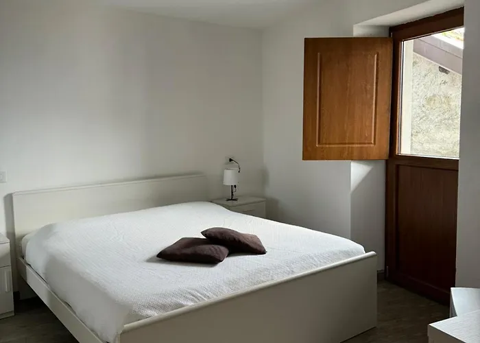 Rustico Maria Full House View Escape Vercana